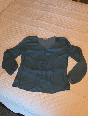 LOFT Teal V-Neck Button-Front Blouse